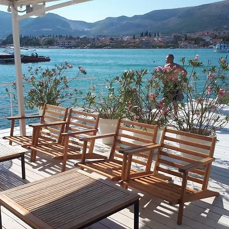 Gostinjska kuća Alexante 4*
