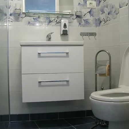 Alexante Πανσιόν